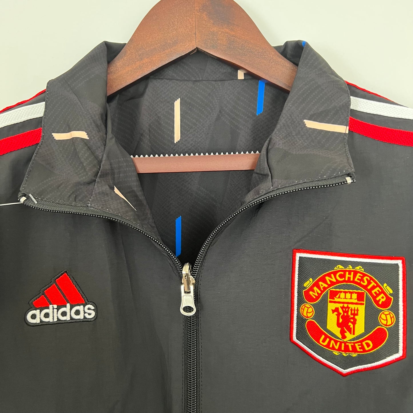 Cortavientos Reversible Manchester United 22/23